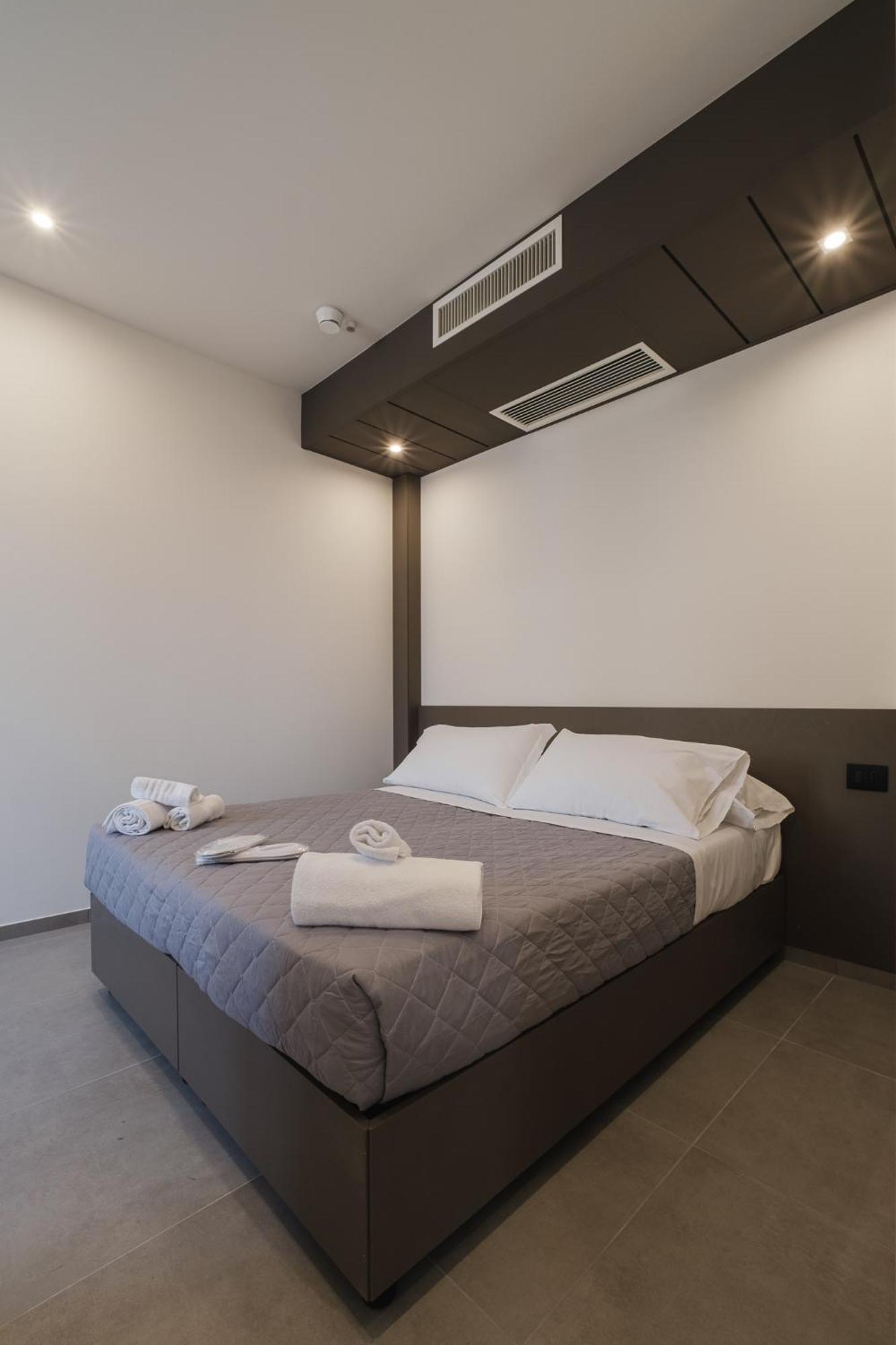 Residence Goldoni6 Suite Apartment Rimini Esterno foto