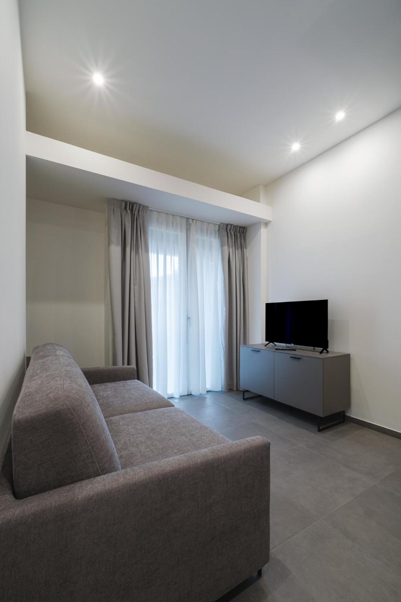 Residence Goldoni6 Suite Apartment Rimini Esterno foto