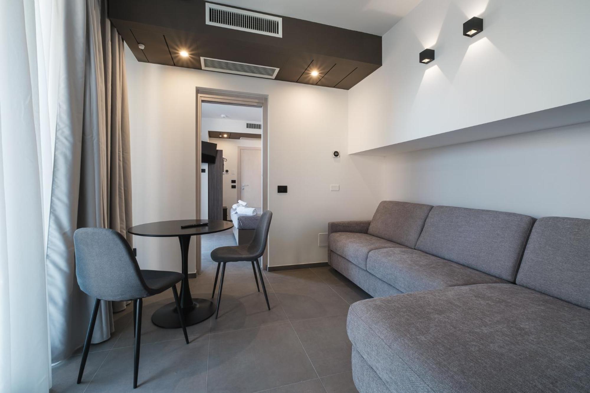 Residence Goldoni6 Suite Apartment Rimini Esterno foto