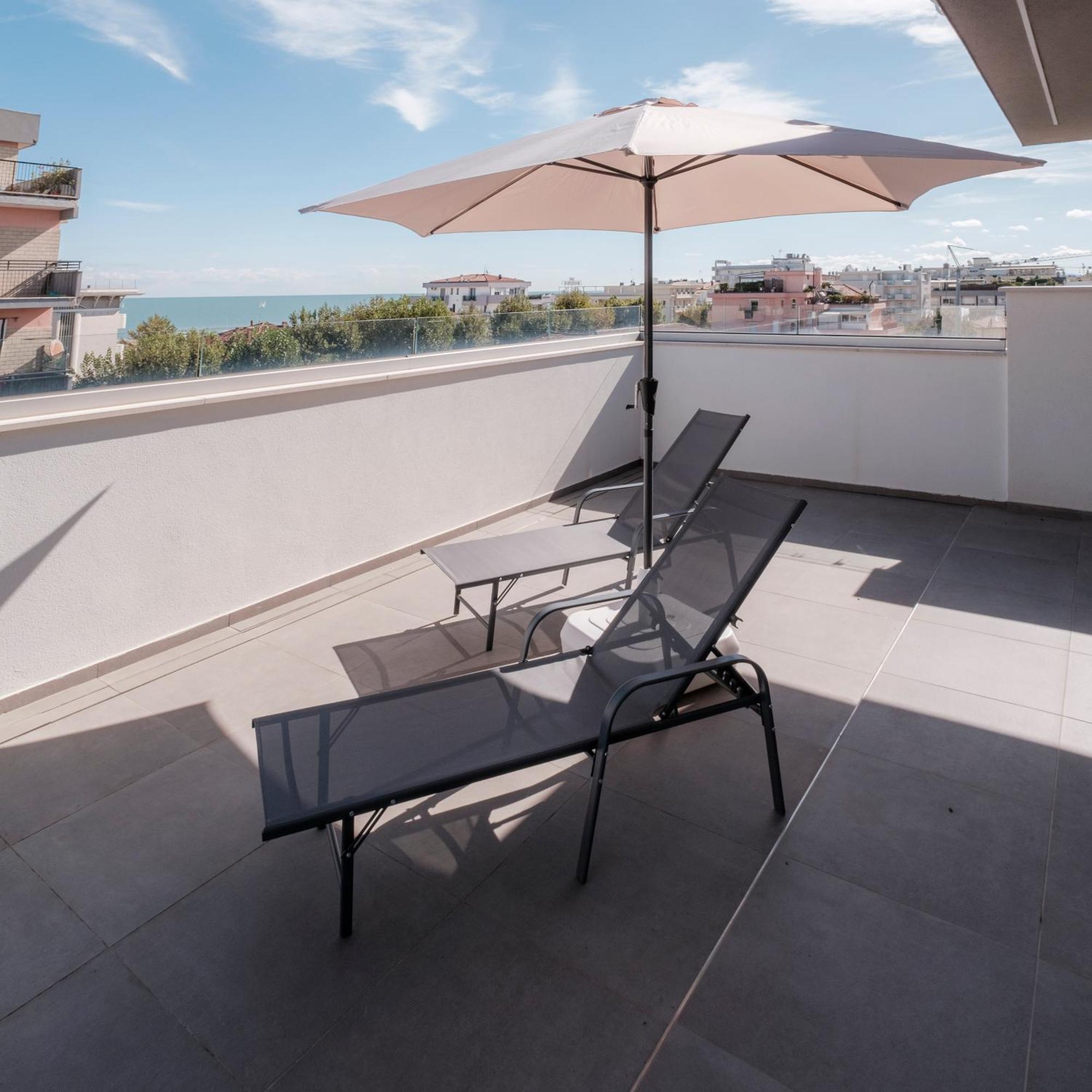 Residence Goldoni6 Suite Apartment Rimini Esterno foto